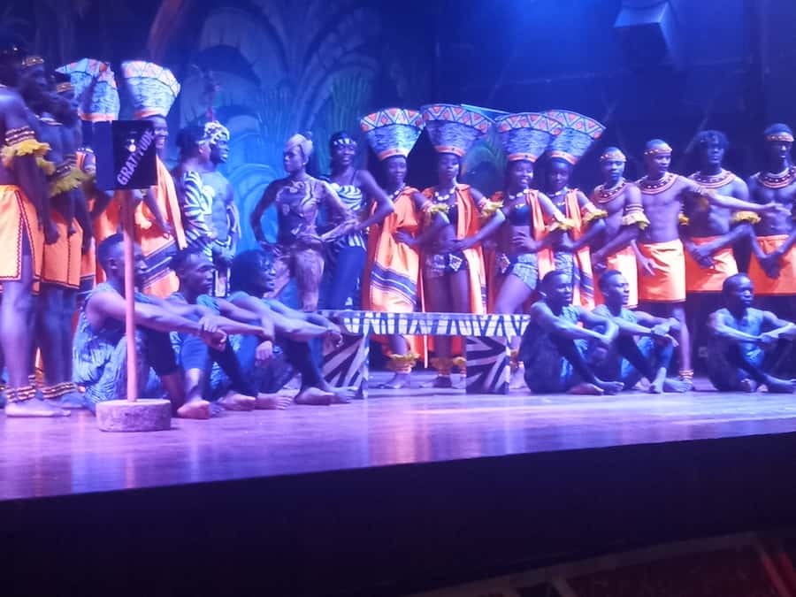 Nairobi: The Safari Cats Show Tickets & Buffet Dinner - The 9 pm Safari Cats performance