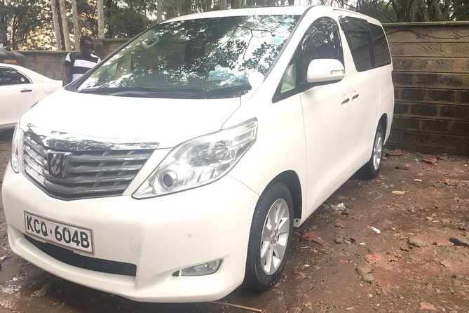 Private Luxury car hire for transfer from Nairobi to Arusha - Key points at a glance