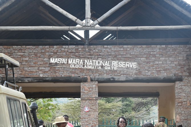 Private Transfer from Nairobi Airport or city To Maasai Mara By Road - Reaching Sekenani Gate and changing vehicles