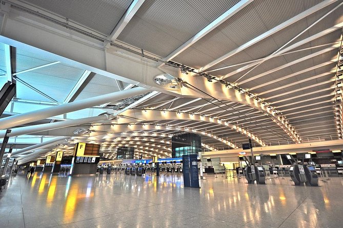Safe and Private Airport transfer in Nairobi - The drivers who receive the most praise