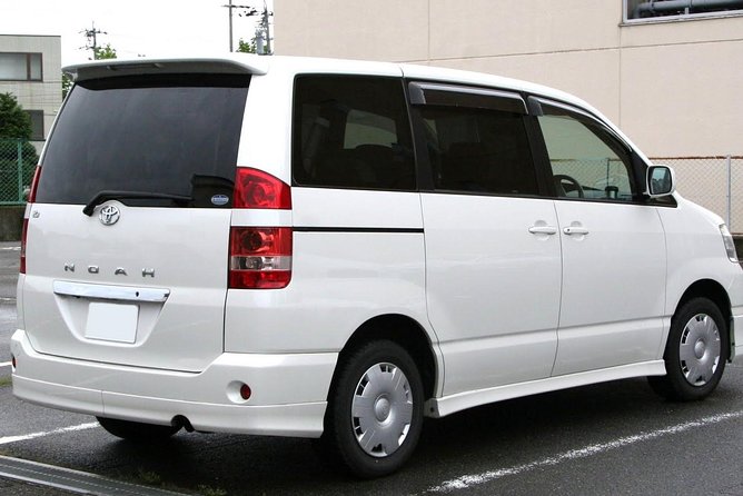 Safe and Private Airport transfer in Nairobi - Waiting through immigration and flight delays