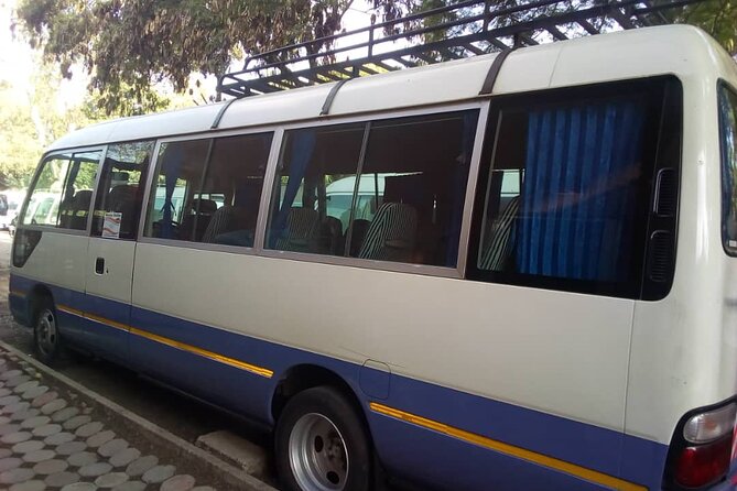 Shuttle Bus from Wilson and Jomo Kenyatta Airport Nairobi to Arusha and Moshi - From Nairobi airport to Tanzania by shared shuttle