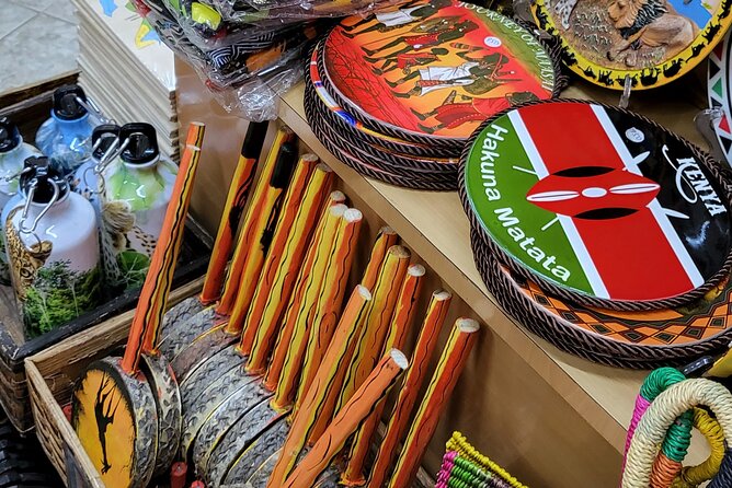 Souvenir Crafts, Fabric Shopping & Hair Braiding & City Tour - Making room for Kenyan lunch