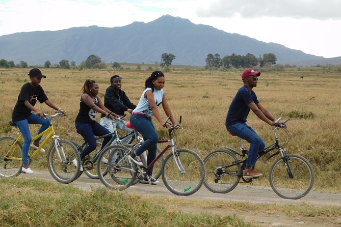 The Great Rift Valley Tour - L Bogoria, L Nakuru, L Naivasha and Hellsgate NP - Lake Bogoria and its famous flamingos