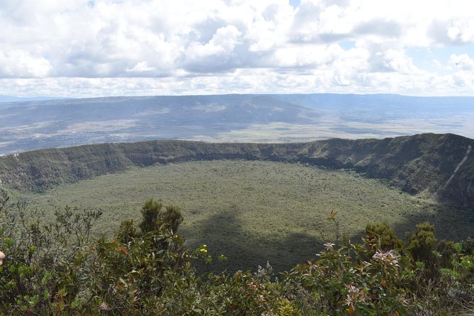 The Great Rift Valley Tour - L Bogoria, L Nakuru, L Naivasha and Hellsgate NP - Hell’s Gate by bicycle, not just by van
