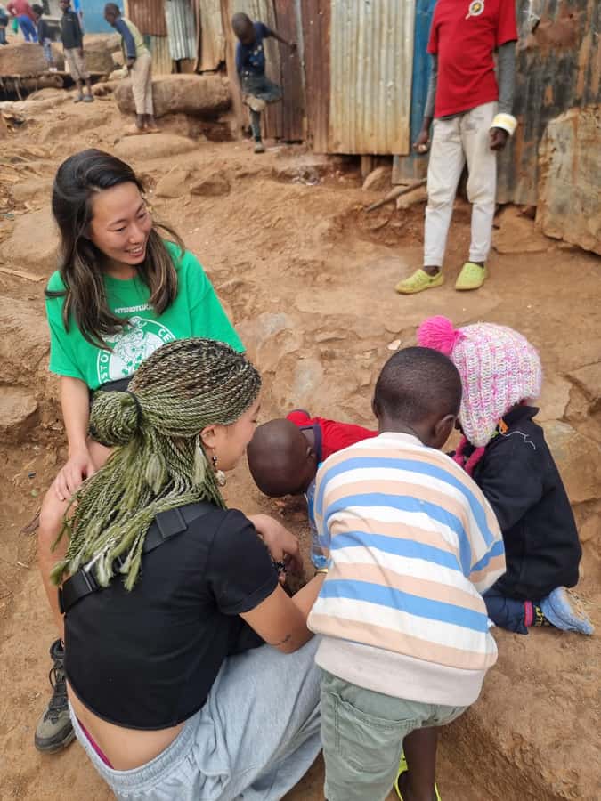 Visit Kibera The Largest Slum With a Local - Stop five: food, tea, and conversation