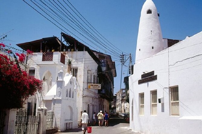 Visit to Fort Jesus and the Old Town of Mombasa - Walking through Old Town’s narrow lanes